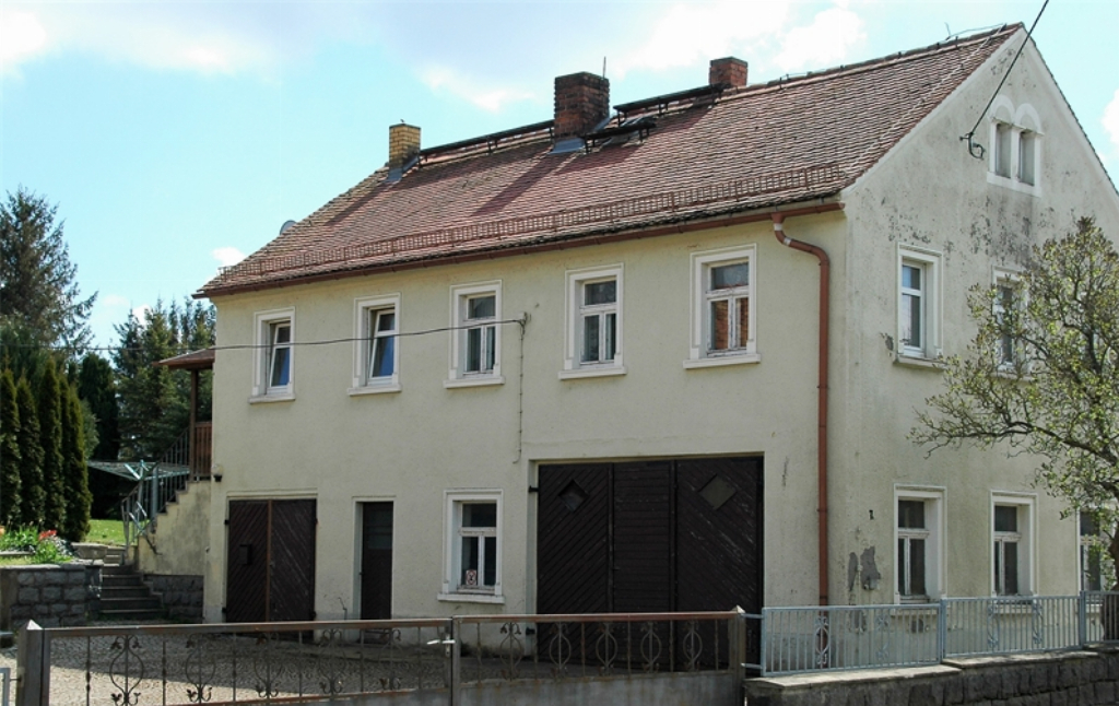 Wohnhaus mit alter Schmiede